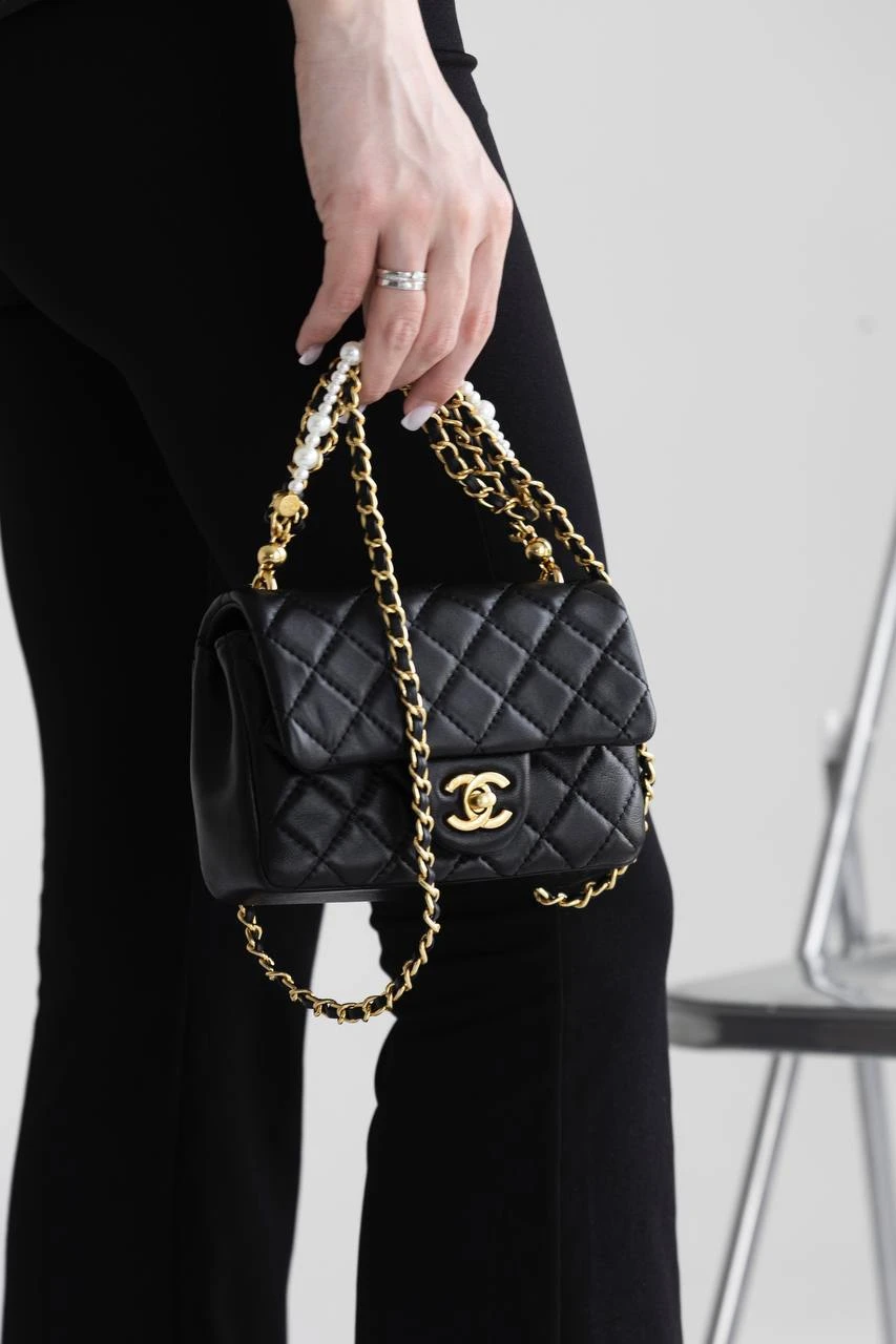 Chanel Pearl Crush Mini Flap Black/Gold
